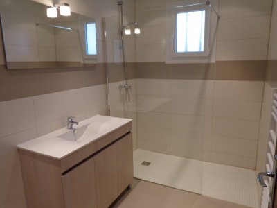 salle de bain villa T4 Gignac